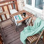 Neoteric Apartment