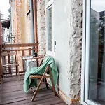 Neoteric Apartment