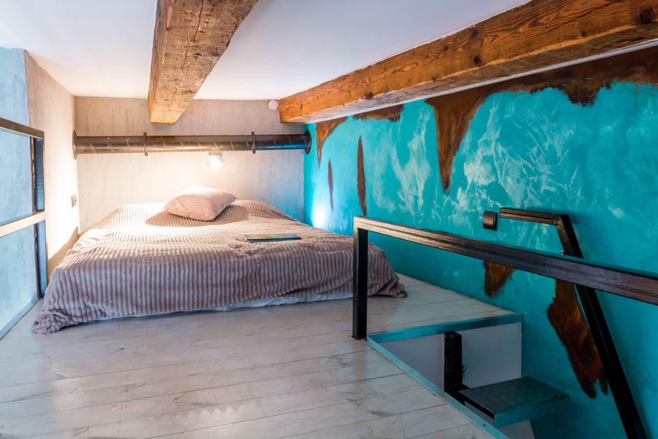 Neoteric Apartament